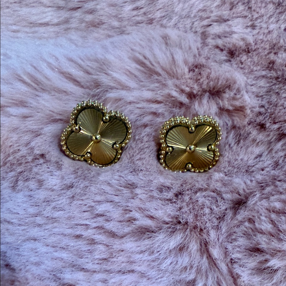 Fashion Jewelry Gold Floral Stud Earrings